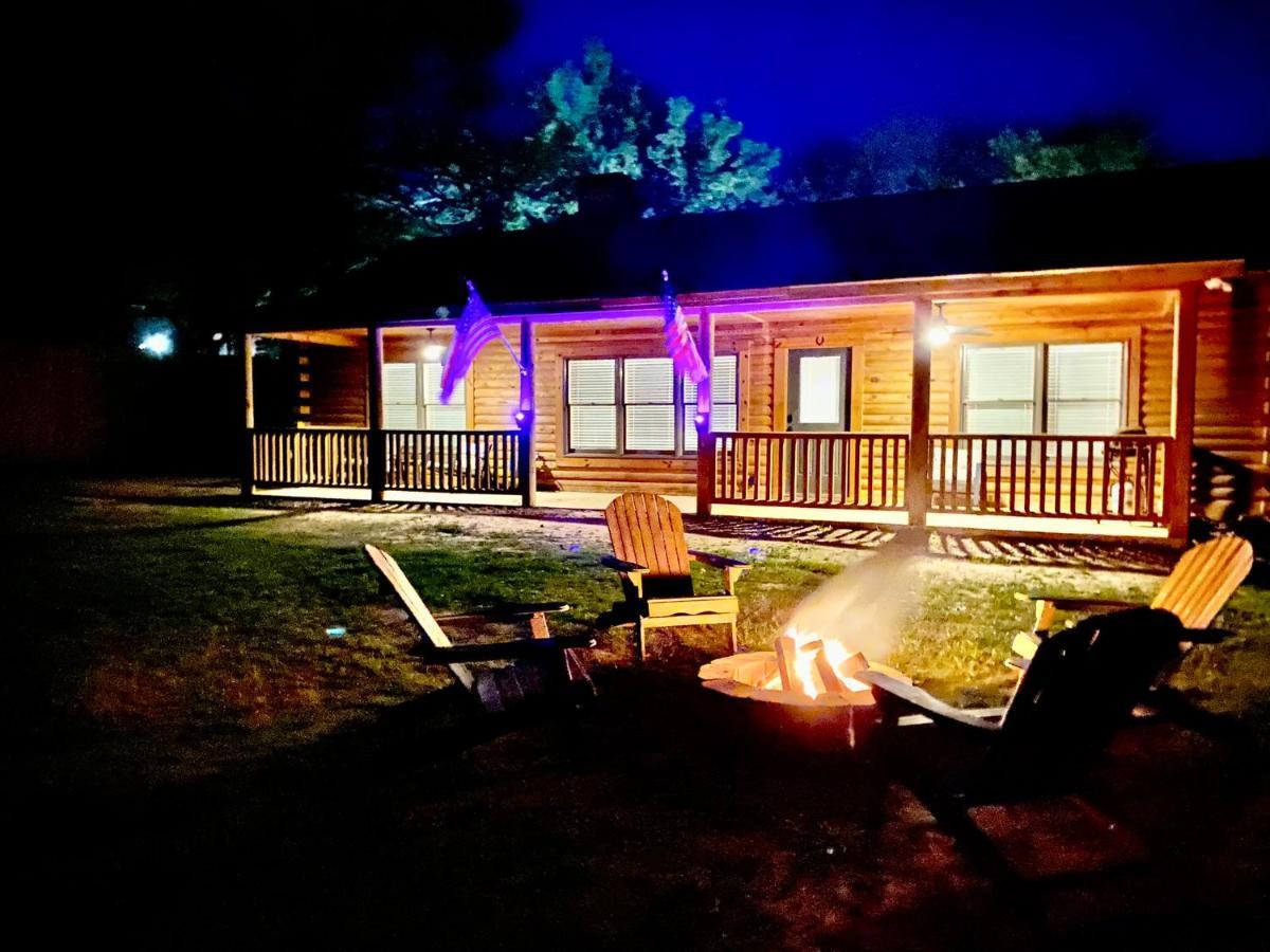 Cabin At Chitt'S Creek Emory Exterior photo